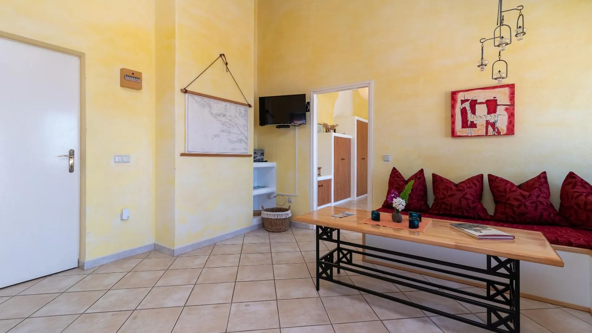 Apartments Anja With Garden, Balcony And Sea View, 3 Min Walk To The Beach تروغير 0*,  كرواتيا
