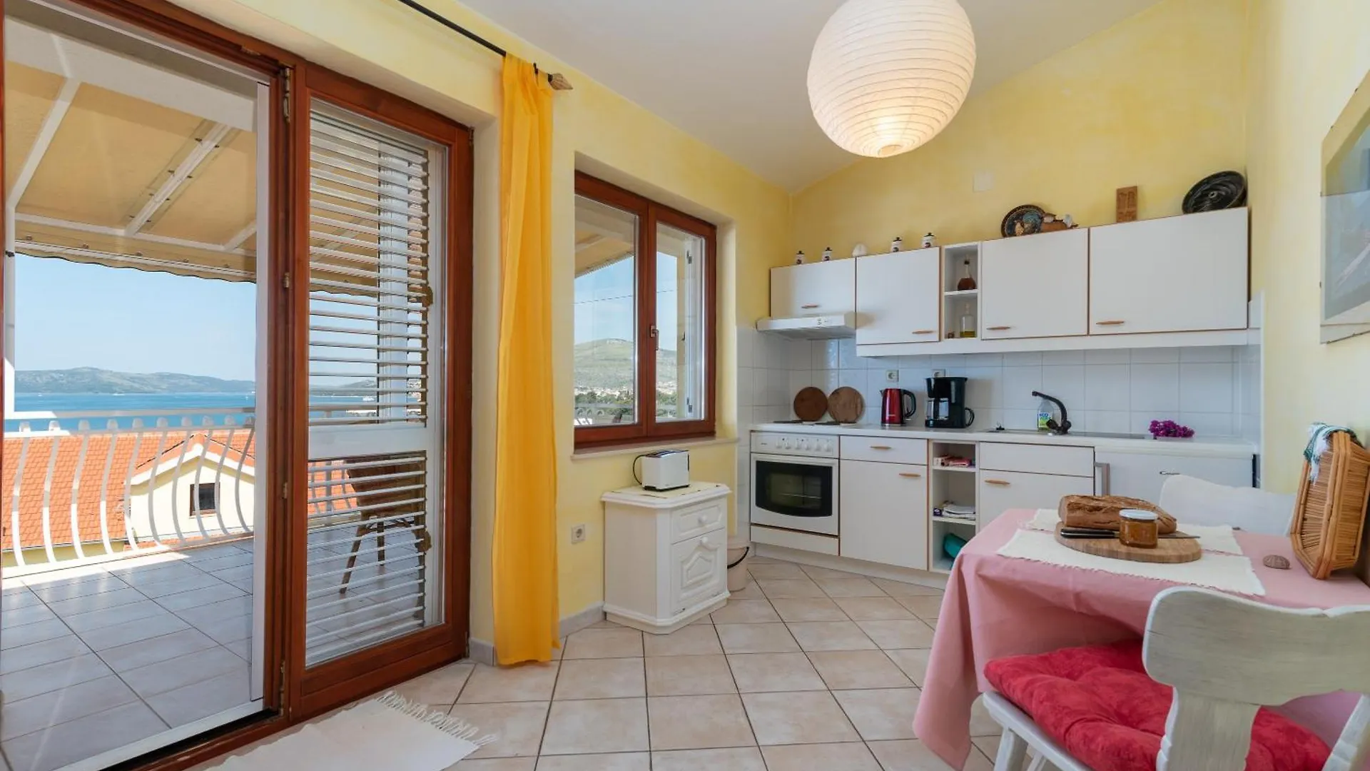 Apartments Anja With Garden, Balcony And Sea View, 3 Min Walk To The Beach تروغير كرواتيا
