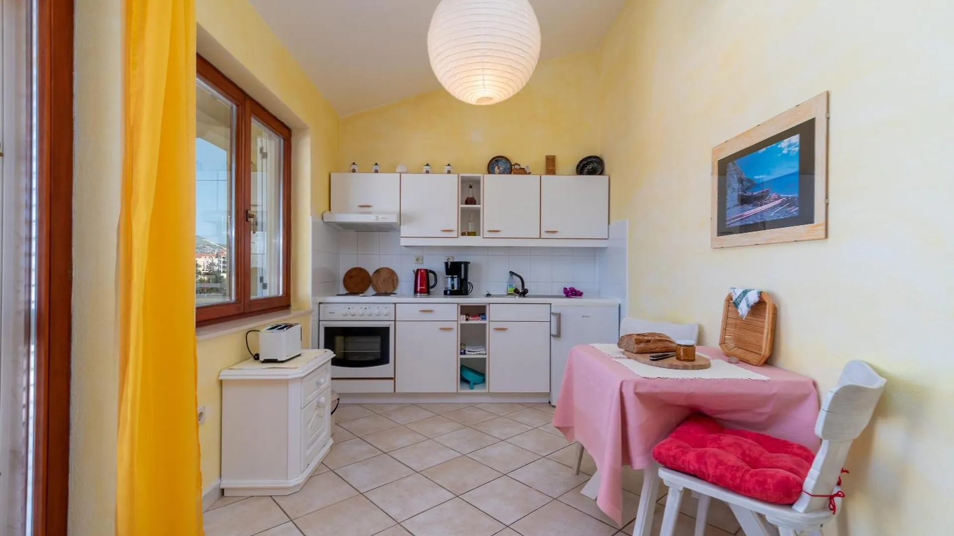 Apartments Anja With Garden, Balcony And Sea View, 3 Min Walk To The Beach تروغير 0*,  كرواتيا