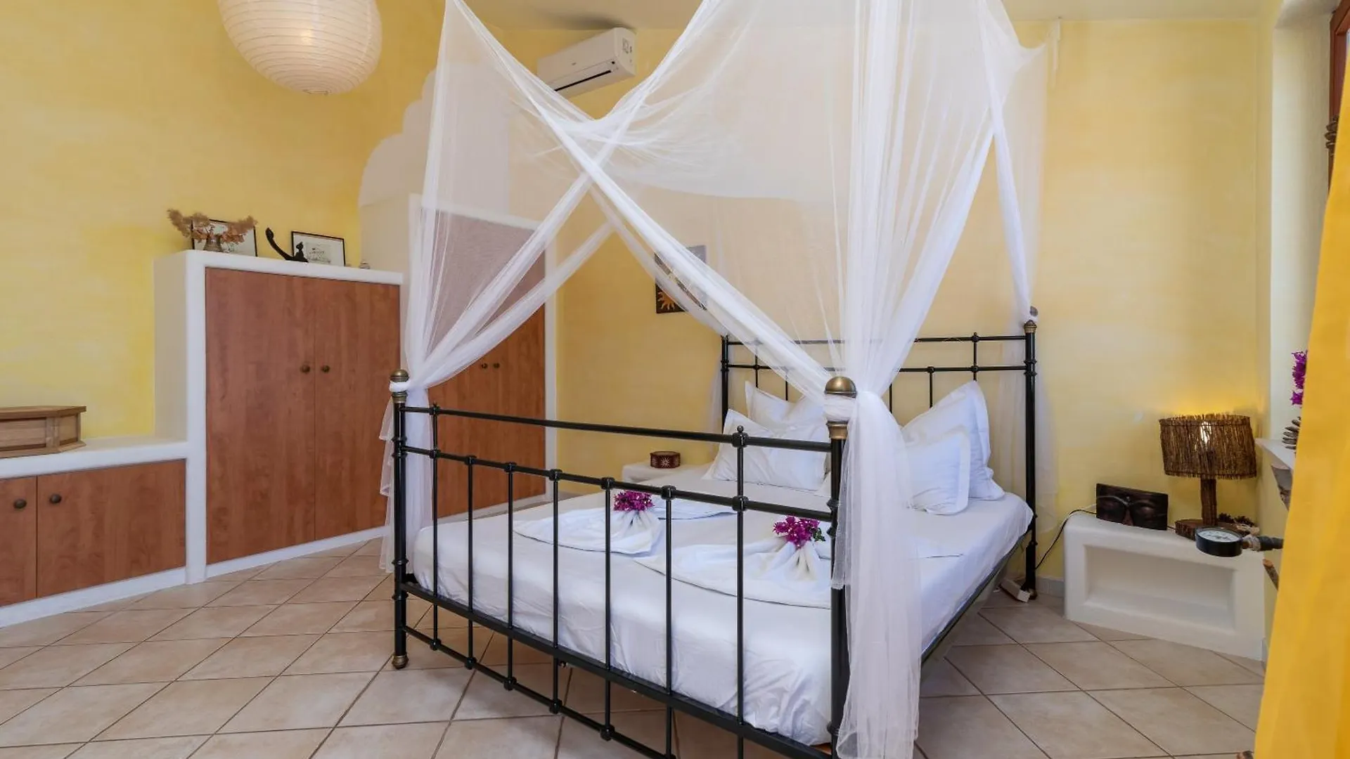 Apartments Anja With Garden, Balcony And Sea View, 3 Min Walk To The Beach تروغير