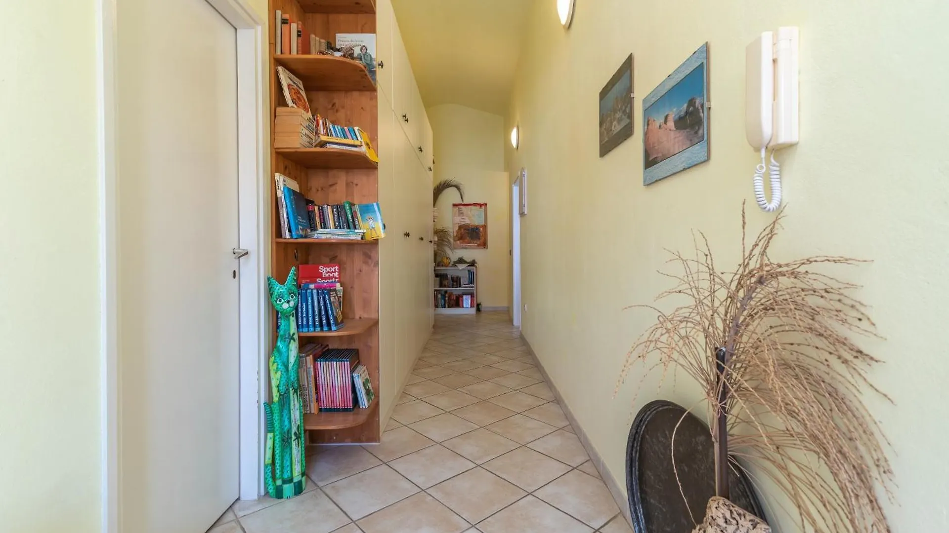 Apartments Anja With Garden, Balcony And Sea View, 3 Min Walk To The Beach تروغير كرواتيا