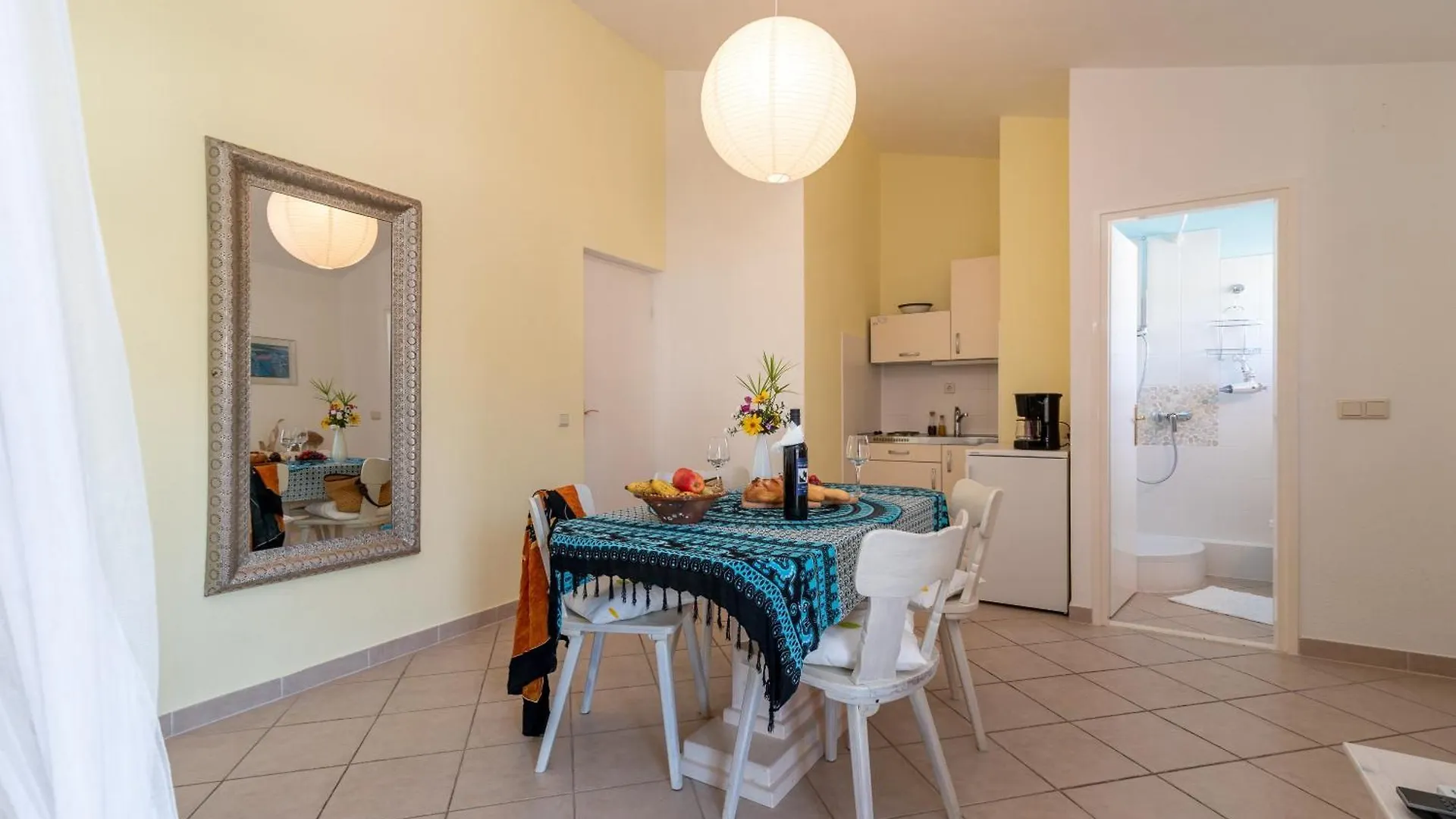 Apartments Anja With Garden, Balcony And Sea View, 3 Min Walk To The Beach تروغير