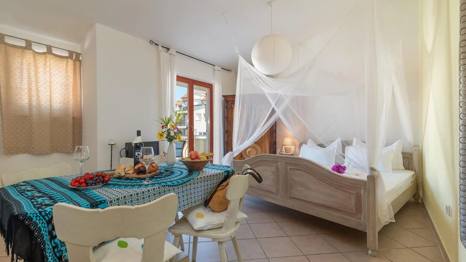 Apartments Anja With Garden, Balcony And Sea View, 3 Min Walk To The Beach تروغير